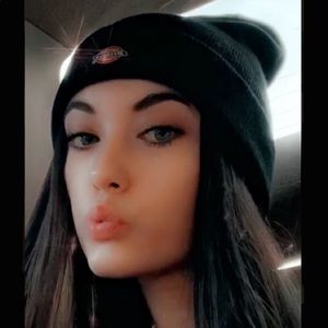 Meet your Posher, Abigail